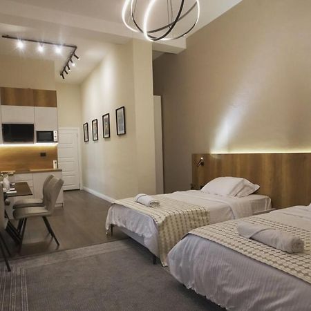 Daily Rent Studio Apartments Tirana Exterior photo