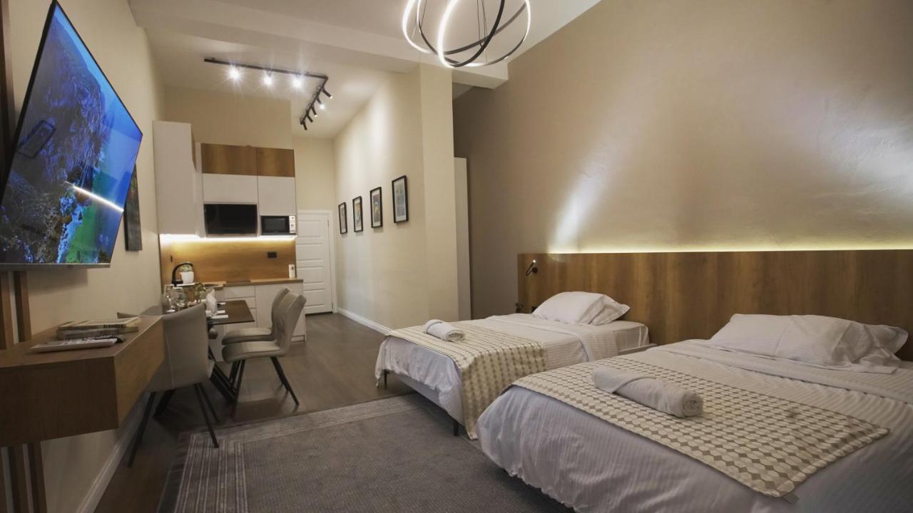 Daily Rent Studio Apartments Tirana Exterior photo