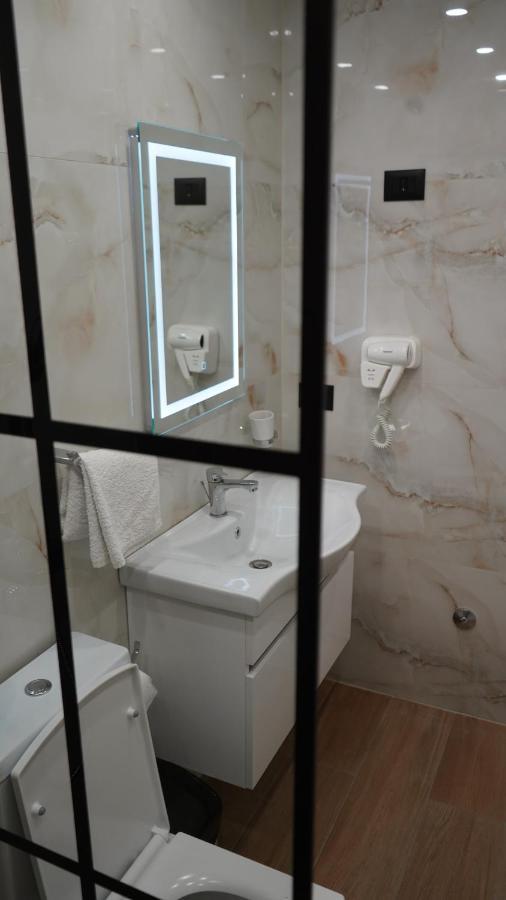 Daily Rent Studio Apartments Tirana Exterior photo