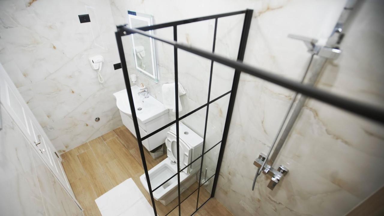 Daily Rent Studio Apartments Tirana Exterior photo